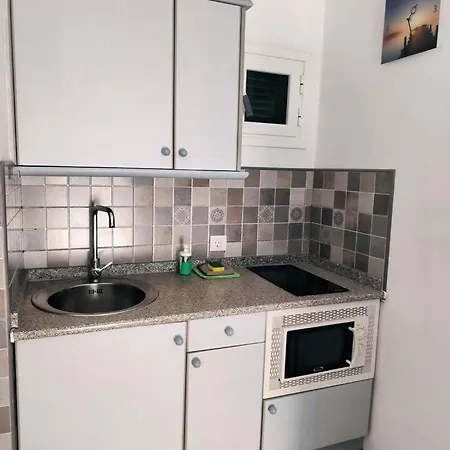 Puerto Del Carmen, Near Beach, Fast Wifi, Pool Διαμέρισμα *